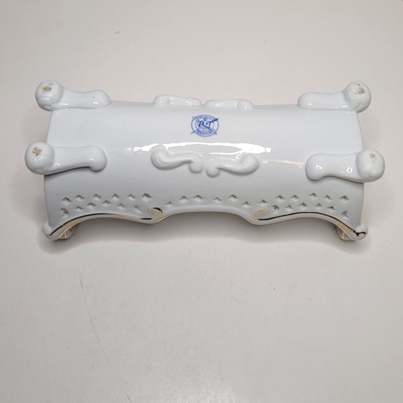 Cracker Serving Boat Vintage Porcelain Treasures Dish with 24kt Gold Trim - Picture 6 of 10